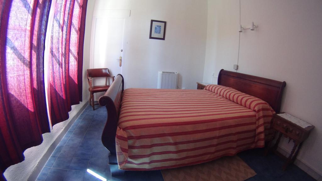 La Mimosa Guesthouse Palma de Mallorca Pokoj fotografie
